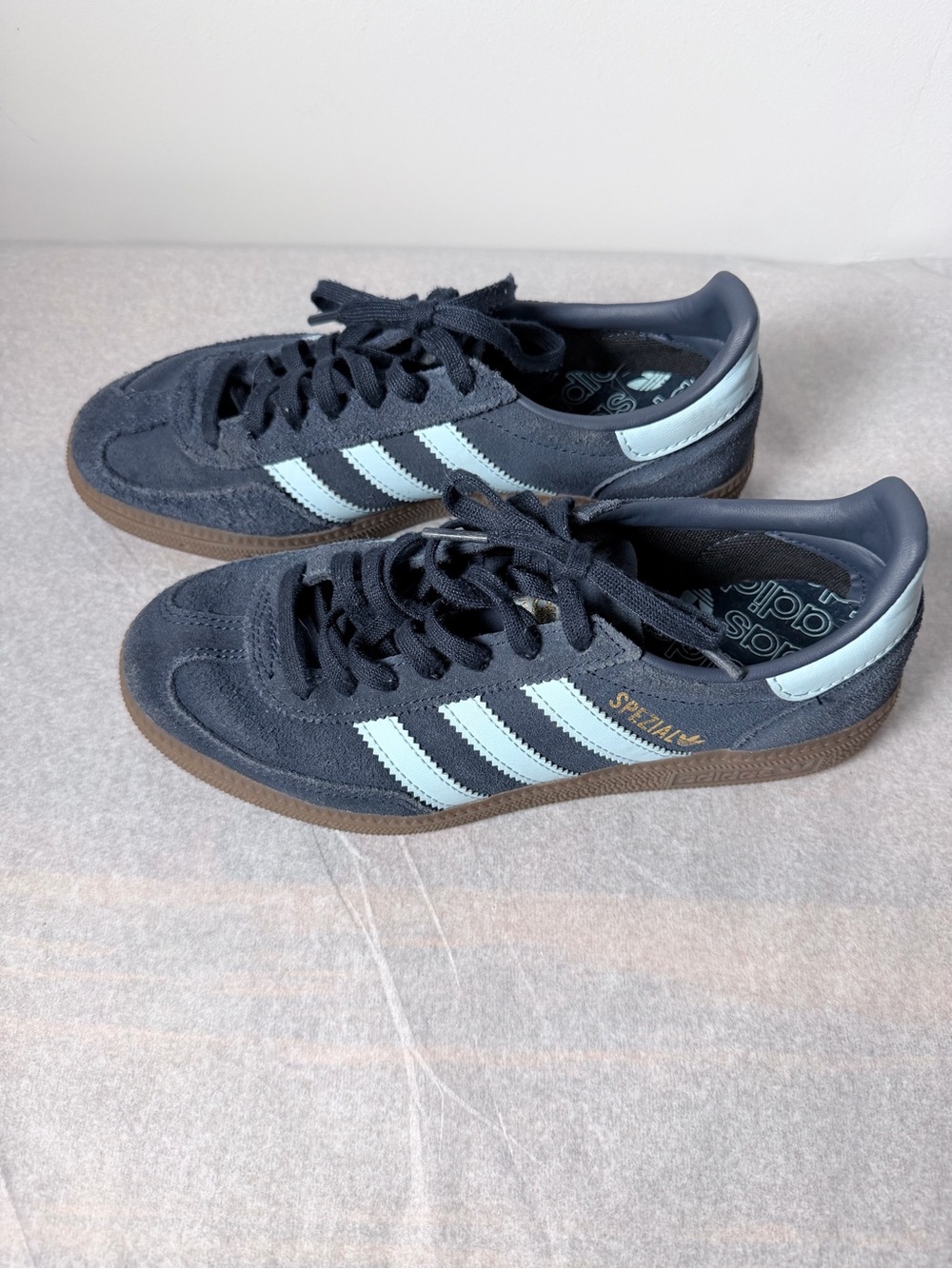 adidas Handball Spezial Kids Suede Sneaker in Navy and Light Blue - Picture 3 of 9